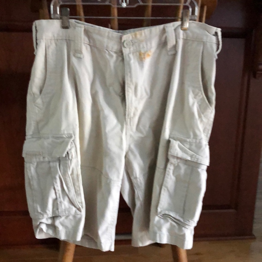 Men’s cargo shorts